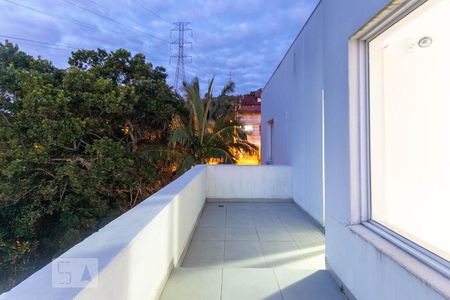 Casa à venda com 450m², 4 quartos e 4 vagasSacada do Quarto 3