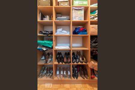 Casa à venda com 450m², 4 quartos e 4 vagasCloset do Quarto 1