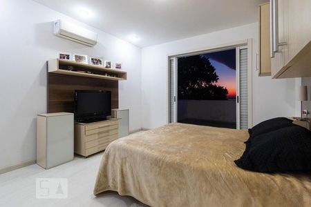 Casa à venda com 450m², 4 quartos e 4 vagasSuíte