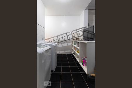 Casa à venda com 450m², 4 quartos e 4 vagasÁrea de Serviço