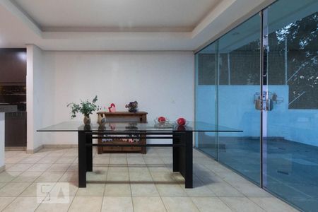 Casa à venda com 450m², 4 quartos e 4 vagasSalão de Festas