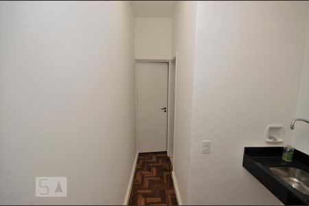 Corredor de apartamento à venda com 1 quarto, 30m² em Humaitá, Rio de Janeiro