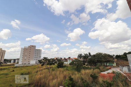 Vista do quarto de apartamento para alugar com 2 quartos, 70m² em Vila Rosa, Goiânia