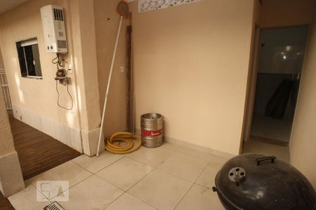 Casa para alugar com 160m², 2 quartos e 1 vagaQuintal