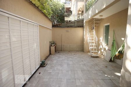 Casa para alugar com 160m², 2 quartos e 1 vagaEntrada