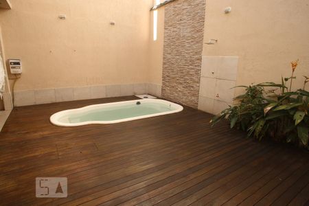 Casa para alugar com 160m², 2 quartos e 1 vagaQuintal