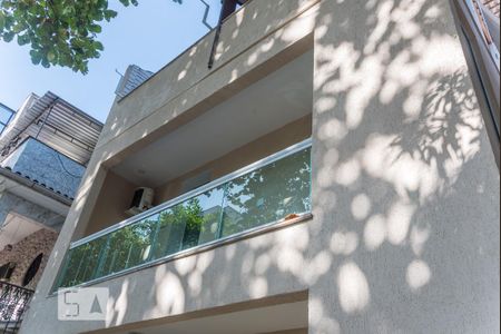 Casa para alugar com 160m², 2 quartos e 1 vaga Casa para alugar com 160m², 2 quartos e 1 vagaFachada