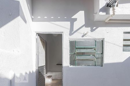 Casa à venda com 35m², 1 quarto e sem vaga Casa à venda com 35m², 1 quarto e sem vagaEntrada