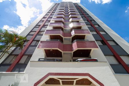 Apartamento para alugar com 72m², 3 quartos e 2 vagas Apartamento para alugar com 72m², 3 quartos e 2 vagasFachada do bloco