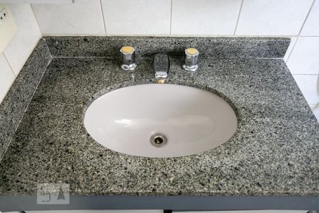 Apartamento para alugar com 72m², 3 quartos e 2 vagas Apartamento para alugar com 72m², 3 quartos e 2 vagasBanheiro da Suíte