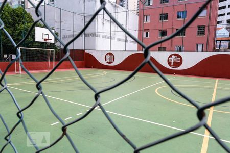 Apartamento para alugar com 72m², 3 quartos e 2 vagas Apartamento para alugar com 72m², 3 quartos e 2 vagasÁrea comum - Quadra esportiva