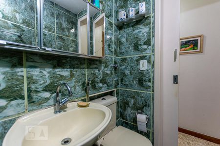 Apartamento à venda com 60m², 2 quartos e 1 vagaBanheiro Social