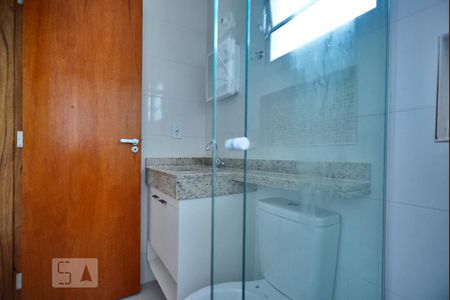 Banheiro de casa de condomínio para alugar com 1 quarto, 34m² em Vila Guilherme, São Paulo