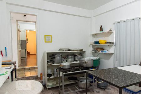 Casa à venda com 266m², 5 quartos e 4 vagasCozinha 2