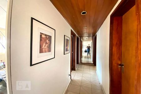 Corredor de apartamento à venda com 3 quartos, 120m² em Rio Branco, Novo Hamburgo