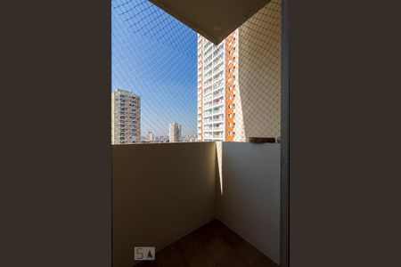 varanda de apartamento para alugar com 1 quarto, 52m² em Parque Imperial, São Paulo