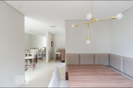 Apartamento para alugar com 55m², 2 quartos e 1 vaga Apartamento para alugar com 55m², 2 quartos e 1 vagaÁrea comum - Salão de festas
