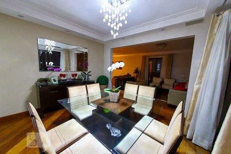Apartamento à venda com 200m², 4 quartos e 4 vagas Apartamento à venda com 200m², 4 quartos e 4 vagasSala de Jantar