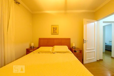 Apartamento à venda com 200m², 4 quartos e 4 vagas Apartamento à venda com 200m², 4 quartos e 4 vagasSuite 2