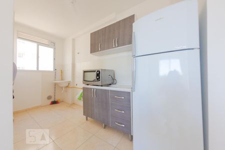 Apartamento à venda com 45m², 2 quartos e 1 vaga Apartamento à venda com 45m², 2 quartos e 1 vagaCozinha e Área de Serviço