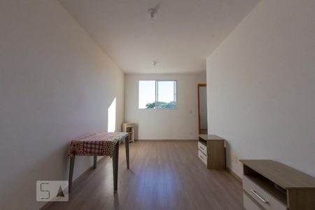 Sala de apartamento para alugar com 2 quartos, 45m² em Protásio Alves, Porto Alegre