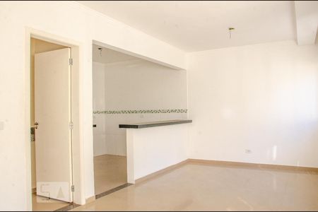 Sala de casa à venda com 2 quartos, 105m² em Vila Pita, São Paulo