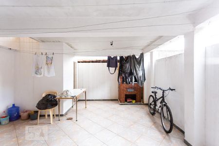 Casa à venda com 250m², 5 quartos e 2 vagas Casa à venda com 250m², 5 quartos e 2 vagasQuintal