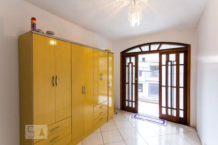 Suíte de casa à venda com 5 quartos, 250m² em Cidade das Flores, Osasco