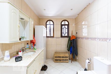 Casa à venda com 250m², 5 quartos e 2 vagas Casa à venda com 250m², 5 quartos e 2 vagasBanheiro da Suíte