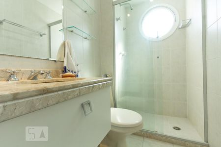 Apartamento à venda com 55m², 2 quartos e 2 vagas Apartamento à venda com 55m², 2 quartos e 2 vagasBanheiro