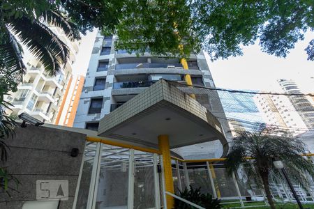 Apartamento à venda com 55m², 2 quartos e 2 vagas Apartamento à venda com 55m², 2 quartos e 2 vagasFachada