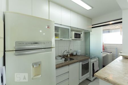 Apartamento à venda com 55m², 2 quartos e 2 vagas Apartamento à venda com 55m², 2 quartos e 2 vagasCozinha