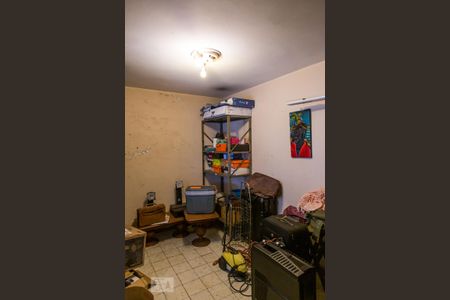 Casa à venda com 315m², 3 quartos e 2 vagas Casa à venda com 315m², 3 quartos e 2 vagasQuarto dos Fundos