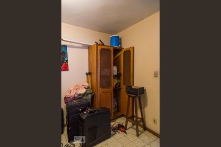Casa à venda com 315m², 3 quartos e 2 vagas Casa à venda com 315m², 3 quartos e 2 vagasQuarto dos Fundos