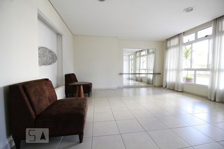 Apartamento para alugar com 96m², 2 quartos e 2 vagasHall social