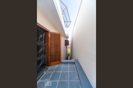 Casa à venda com 500m², 4 quartos e 3 vagas Casa à venda com 500m², 4 quartos e 3 vagasVaranda do Quarto 4