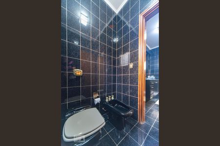 Casa à venda com 500m², 4 quartos e 3 vagas Casa à venda com 500m², 4 quartos e 3 vagasBanheiro do Quarto 1