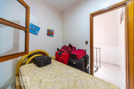 Casa à venda com 500m², 4 quartos e 3 vagas Casa à venda com 500m², 4 quartos e 3 vagasQuarto de Serviço