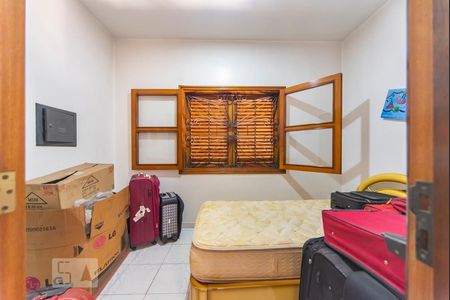 Casa à venda com 500m², 4 quartos e 3 vagas Casa à venda com 500m², 4 quartos e 3 vagasQuarto de Serviço