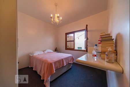 Casa à venda com 500m², 4 quartos e 3 vagas Casa à venda com 500m², 4 quartos e 3 vagasQuarto 2