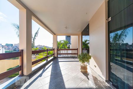 Casa à venda com 500m², 4 quartos e 3 vagas Casa à venda com 500m², 4 quartos e 3 vagasVaranda da Sala 2