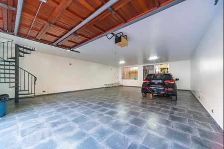 Casa à venda com 500m², 4 quartos e 3 vagas Casa à venda com 500m², 4 quartos e 3 vagasGaragem