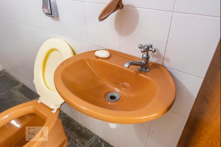 Casa à venda com 500m², 4 quartos e 3 vagas Casa à venda com 500m², 4 quartos e 3 vagasPia