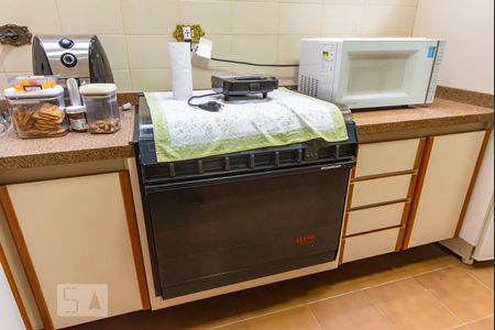 Casa à venda com 500m², 4 quartos e 3 vagas Casa à venda com 500m², 4 quartos e 3 vagasFogão