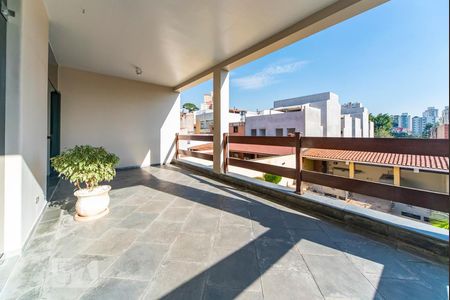 Casa à venda com 500m², 4 quartos e 3 vagas Casa à venda com 500m², 4 quartos e 3 vagasVaranda da Sala 2