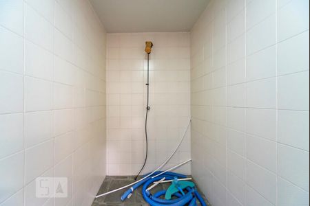 Casa à venda com 500m², 4 quartos e 3 vagas Casa à venda com 500m², 4 quartos e 3 vagasBanheiro do Vestário 2