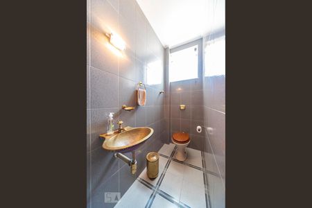 Casa à venda com 500m², 4 quartos e 3 vagas Casa à venda com 500m², 4 quartos e 3 vagasLavabo da Sala 2