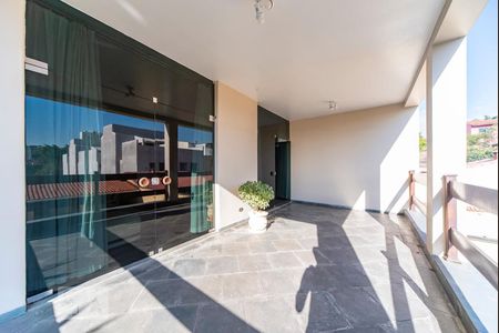 Casa à venda com 500m², 4 quartos e 3 vagas Casa à venda com 500m², 4 quartos e 3 vagasVaranda da Sala 2