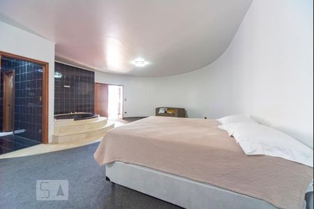 Casa à venda com 500m², 4 quartos e 3 vagas Casa à venda com 500m², 4 quartos e 3 vagasQuarto 1