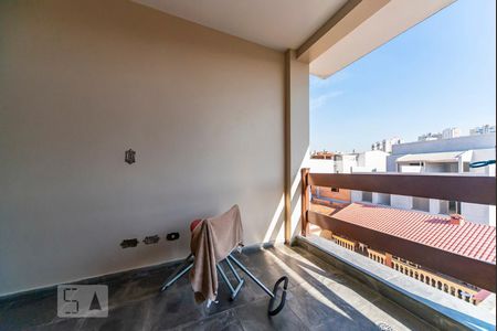 Casa à venda com 500m², 4 quartos e 3 vagas Casa à venda com 500m², 4 quartos e 3 vagasVaranda do Quarto 1a